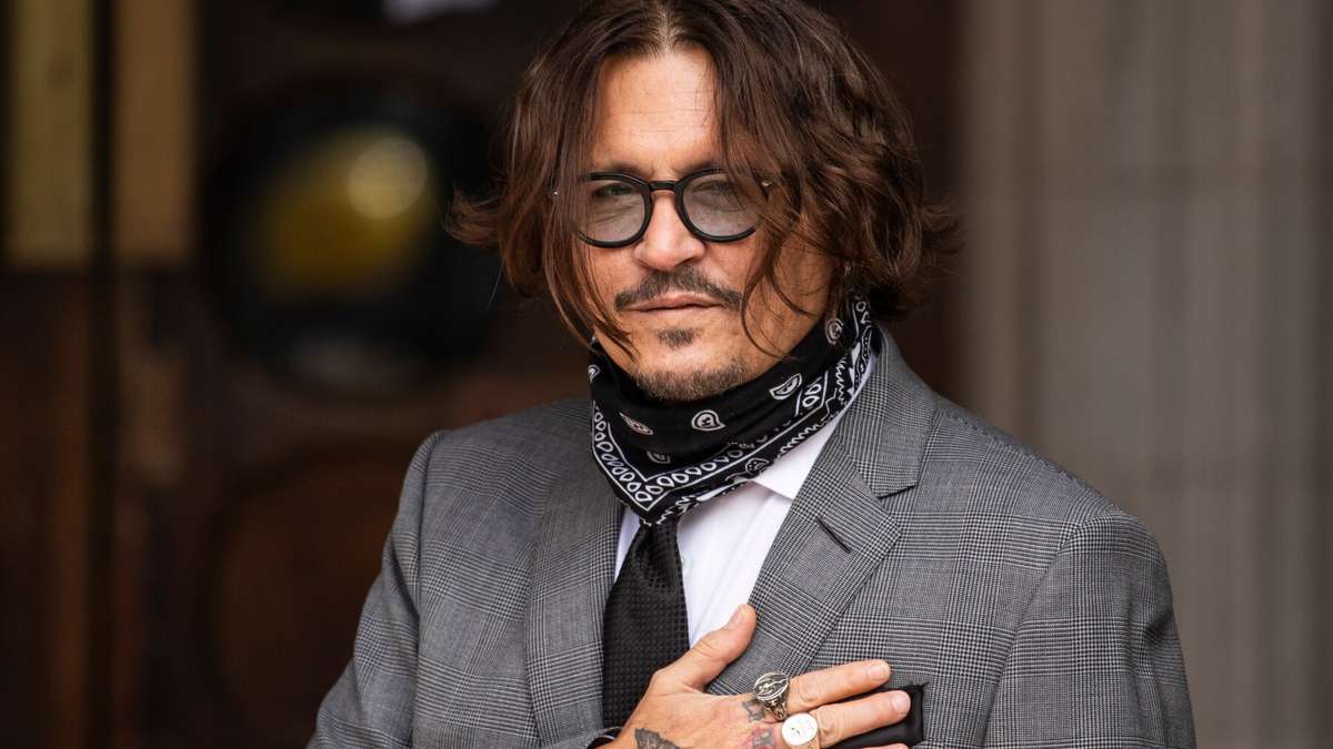 Johnny Depp faz vídeo para agradecer apoio de fãs durante