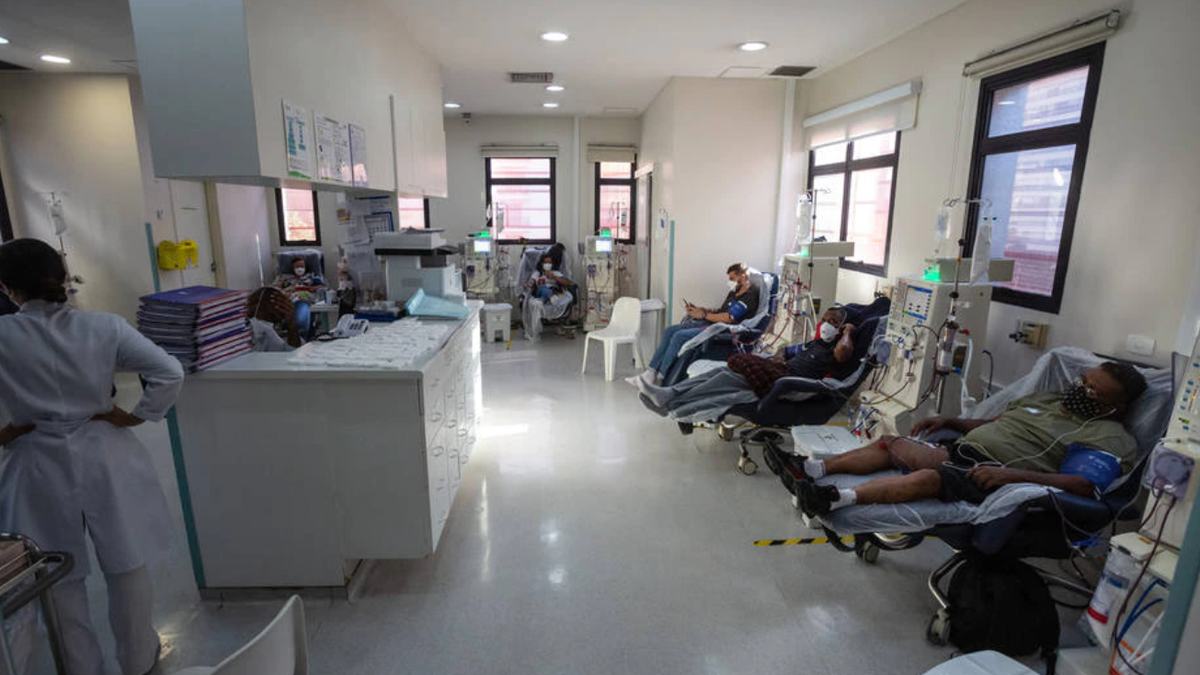 Com fila ainda impactada pela pandemia, Brasil tem 39 mil pessoas à espera  de um órgão - Notícias - R7 Saúde