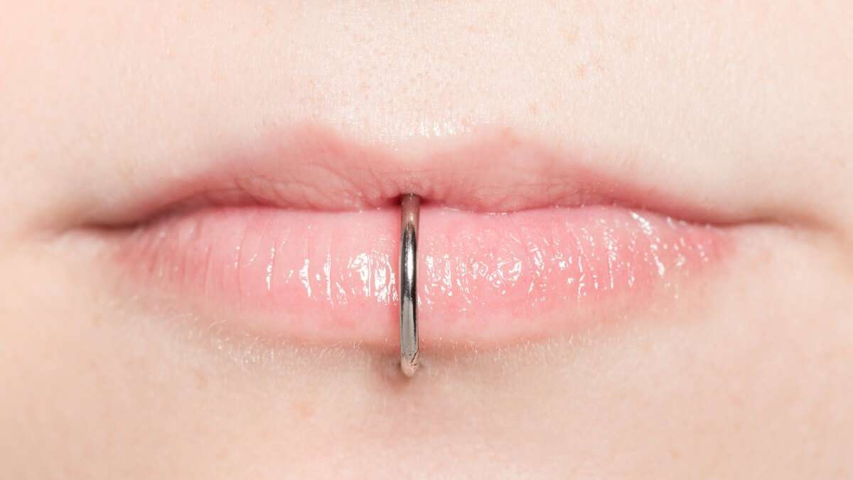 Qual é o risco de ter piercing na boca? ~ Dentopolis