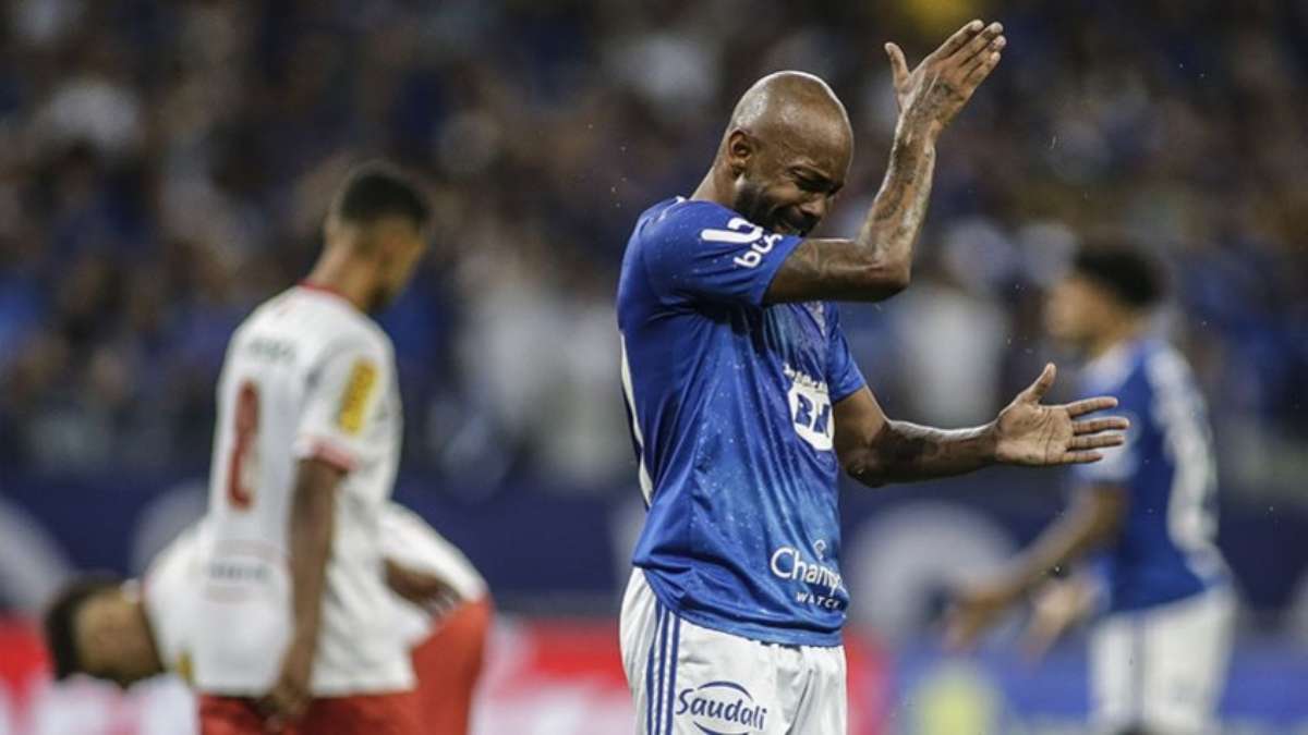 Cruzeiro: em 16 anos, 11 clubes subiram com 62 pontos ou menos em