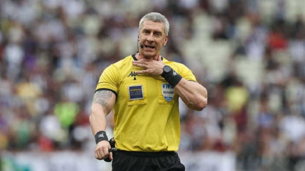 Com polêmicas de arbitragem, Flamengo vence o Santos no último