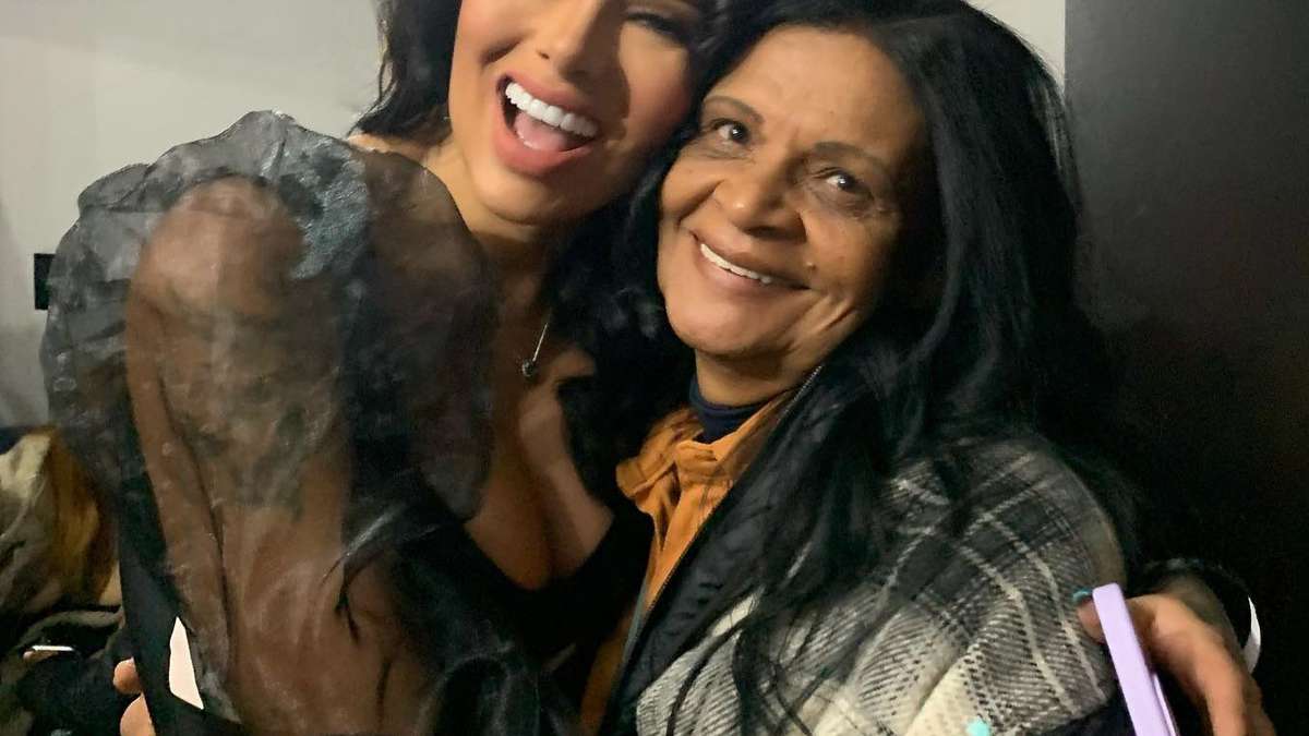 Mãe de Linn da Quebrada confunde filha com Ariadna do BBB 11 - Terra