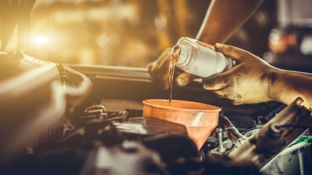 Saiba tudo sobre o óleo do motor de seu carro - Carros e motos