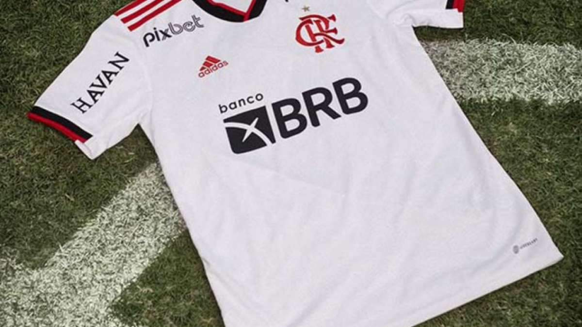 Flamengo aprova renovação de contrato do patrocínio no ombro da