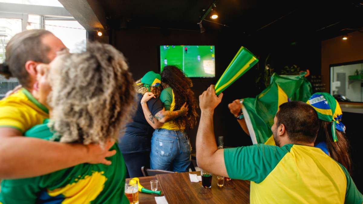 Como assistir os jogos da Copa 2022 pela internet e de graça - Giz Brasil