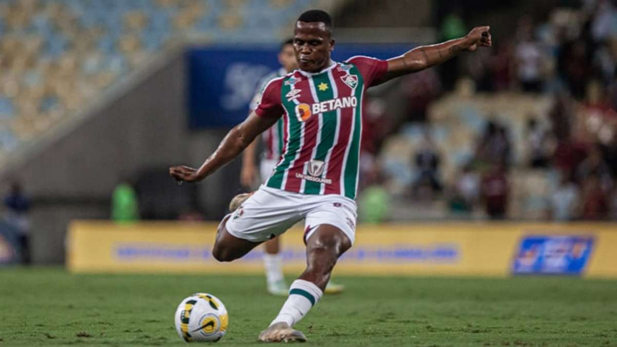 Jhon Arias abre o jogo sobre futuro no Fluminense