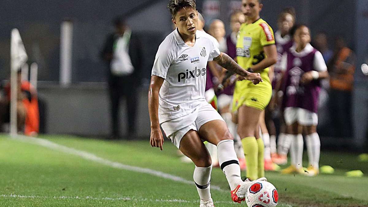 Bia Menezes confia em classificação do Santos para semifinal do Paulista