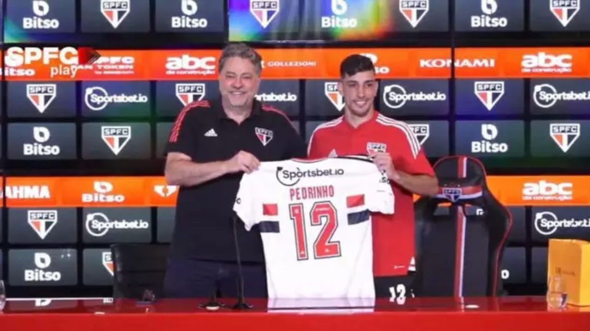 Luciano se iguala a ídolo da camisa 9 do São Paulo como 'maior