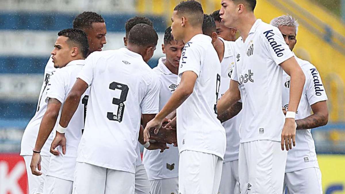 Santo André vence Santos e avança em primeiro na Copinha