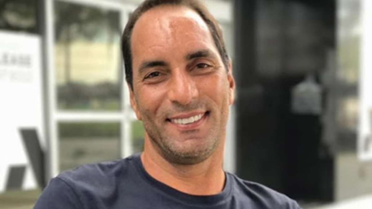 Edmundo brinca sobre preferir morar no Rio do que em São Paulo: 'Sou Vagabundo' Edmundo brinca sobre preferir morar no Rio do que em São Paulo: 'Sou Vagabundo'