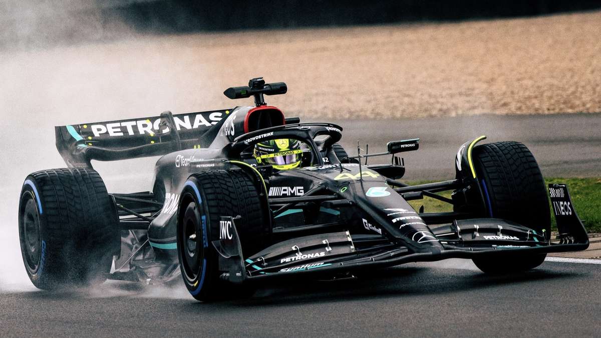 Mercedes apresenta novo carro para temporada 2023 da F1 - Folha PE