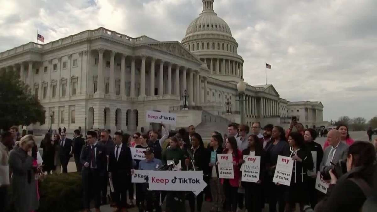 TikTokers is protesting the US Congress against the app ban