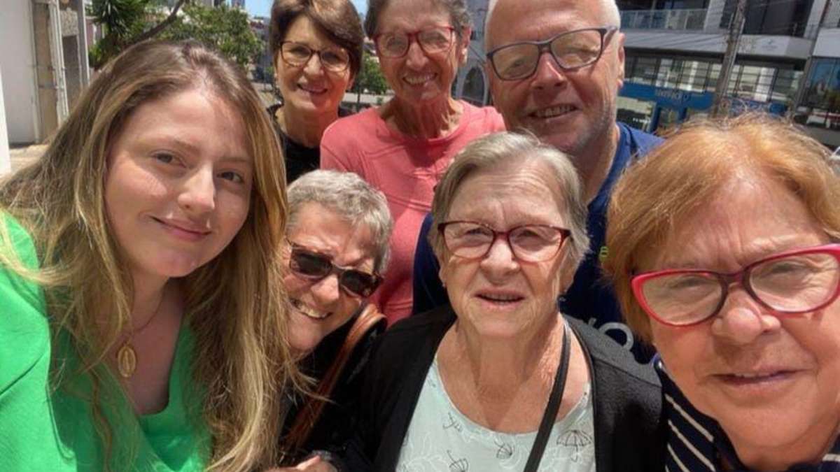 VÍDEO: grupo de idosos do RS faz sucesso na internet com quiz: 'faz 67 anos  que nos conhecemos', Rio Grande do Sul