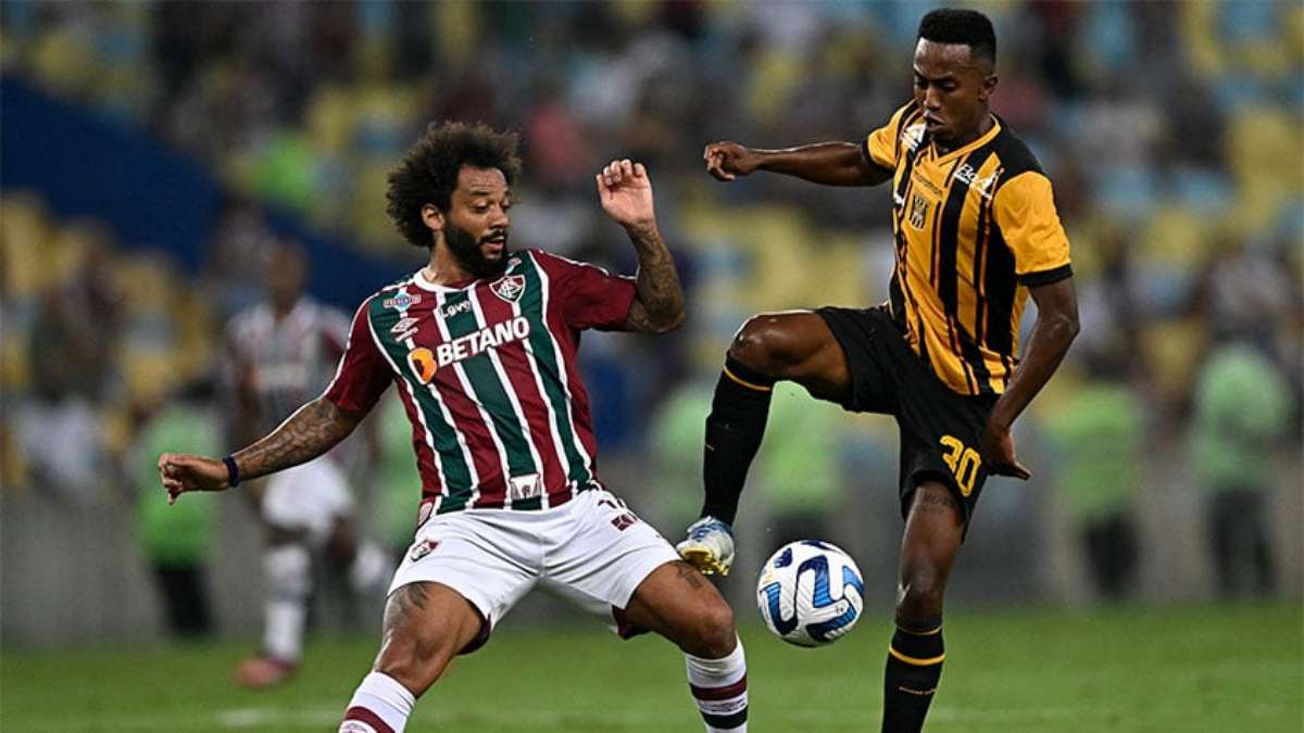 Fluminense joga em ritmo de treino, bate The Strongest e lidera