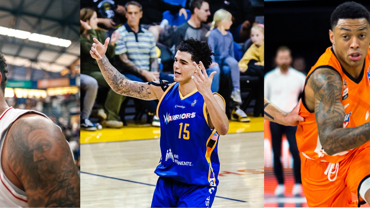 Posição de jogo do jogador de basquete adolescente de pele clara