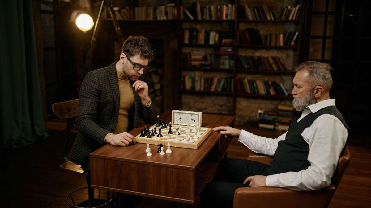 Jogar xadrez pode ajudar no desenvolvimento do cérebro - Portal Timbó Net