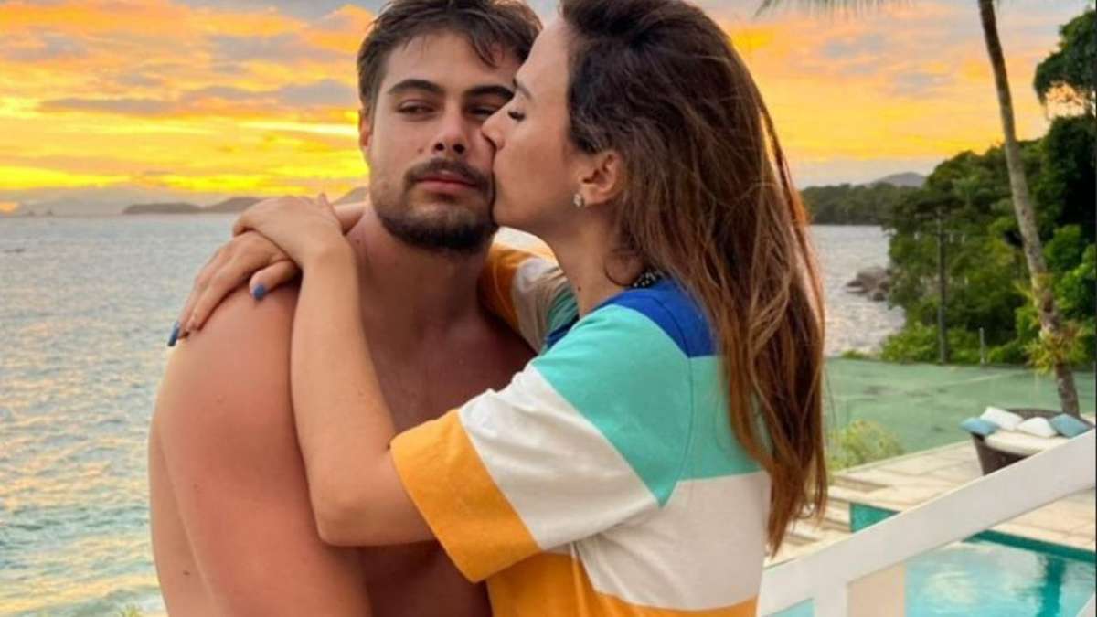 TURMA DO CARLINHOS TEM MAIS UMA CASADA TALITA E RAPHAEL SE