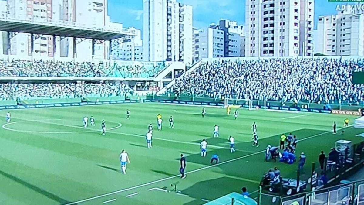 Santos vence Goiás em jogo maluco, encerra jejum e se afasta do Z4