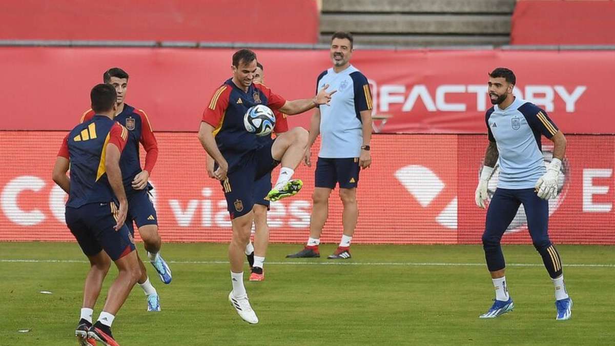 Espanha visita Escócia valendo liderança do grupo A das