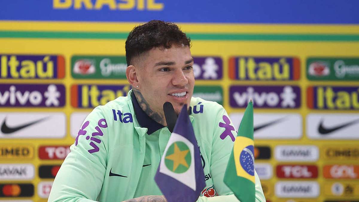 Ederson diz que Brasil é favorito e comenta sobre prêmio de melhor goleiro  do mundo