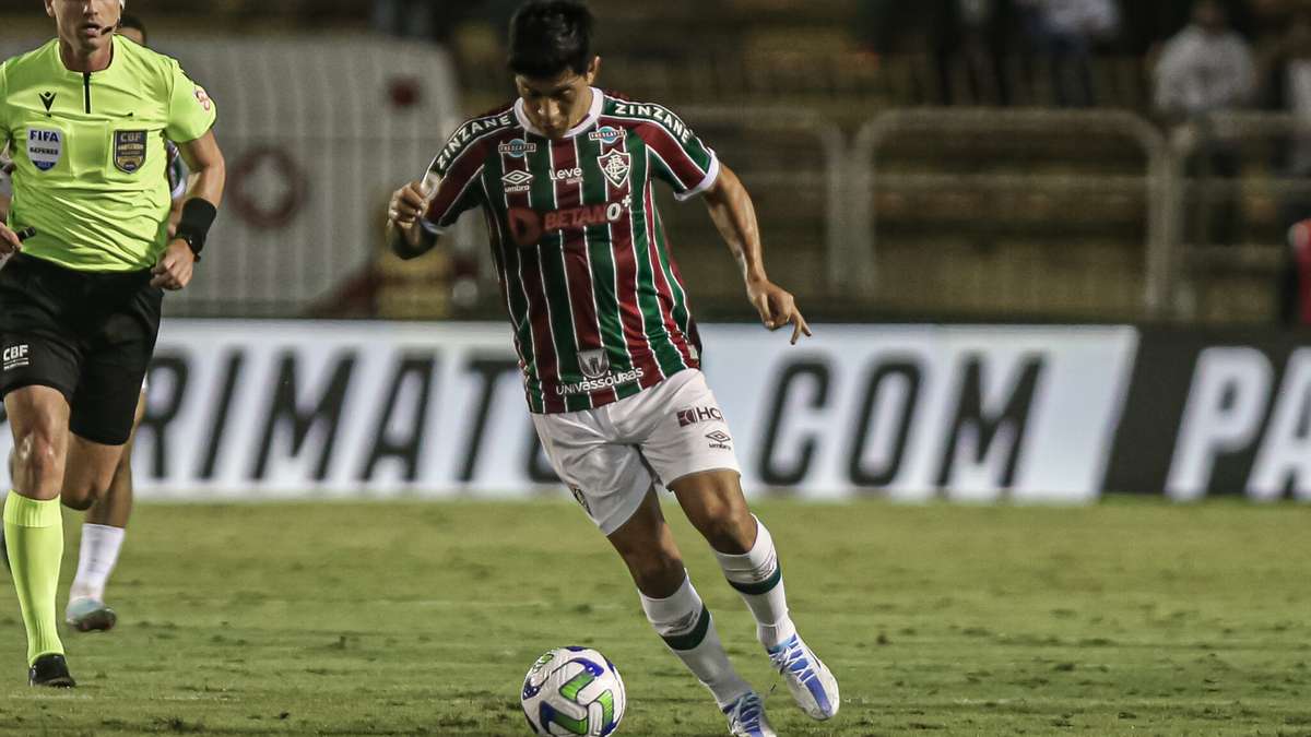 Fluminense larga atrás, mas se recupera e vence o Goiás com autoridade no  Raulino de Oliveira, Fluminense