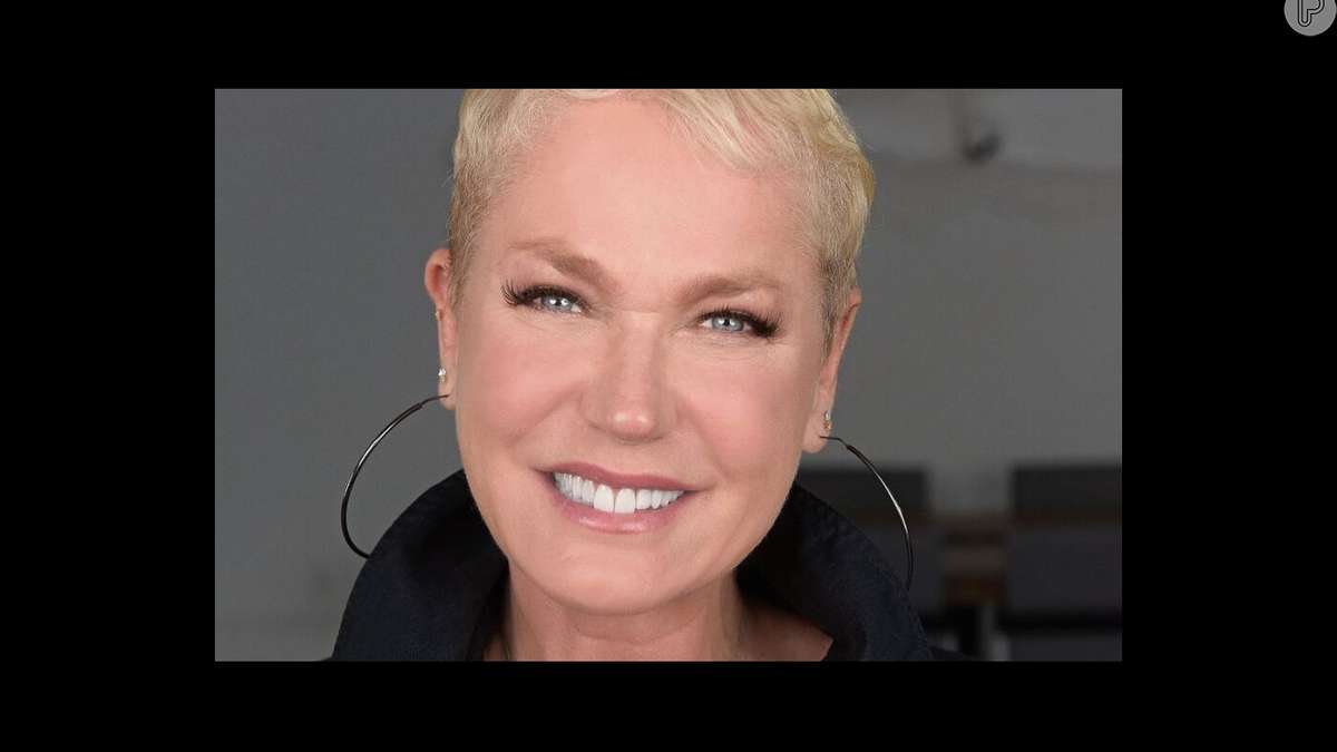 Xuxa dethrones Gisele Bündchen and Grazi Massafera and is named one of the sexiest women in the world at the age of 60