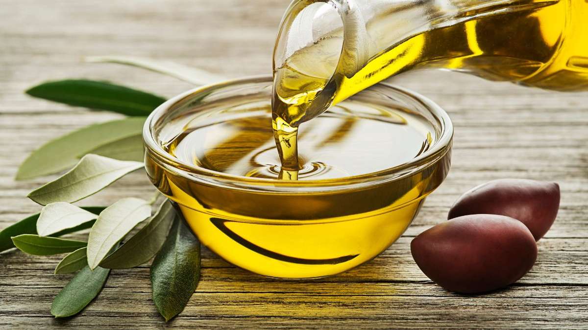 5 Gründe, Olivenöl zu Ihrer Ernährung hinzuzufügen