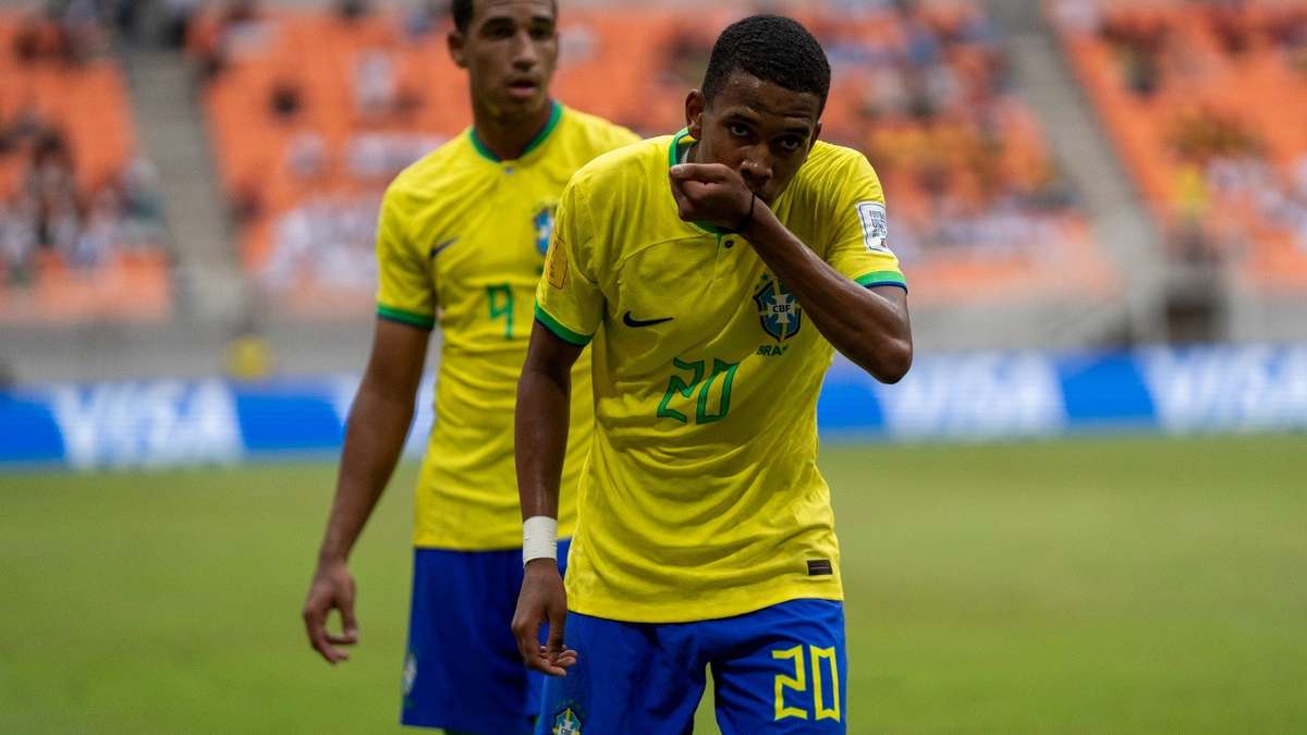 Craque do Fluminense faz três, Brasil atropela Nova Caledônia e