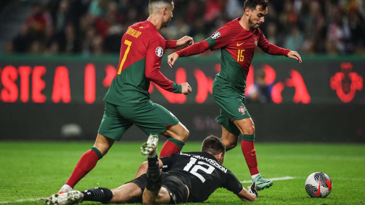 Portugal vence Islândia e fecha as Eliminatórias da Eurocopa de forma  invicta