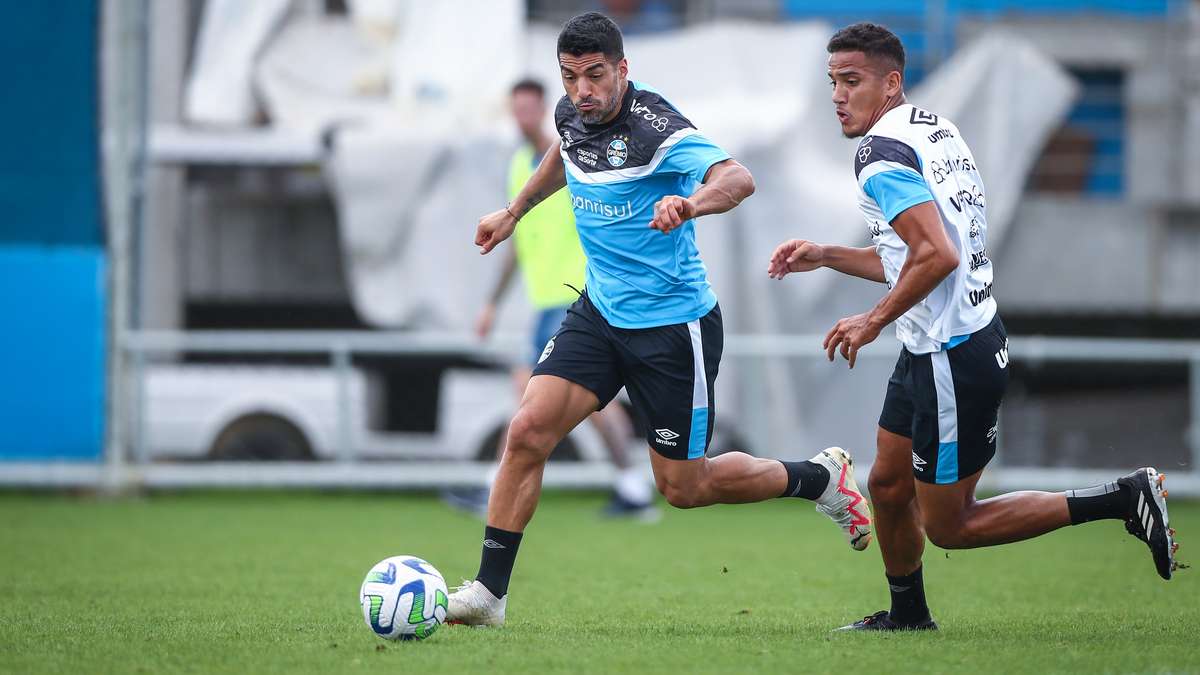 Com retorno de Suárez aos gramados, Grêmio treina de olho em partida diante  do Atlético-MG pelo Brasileiro