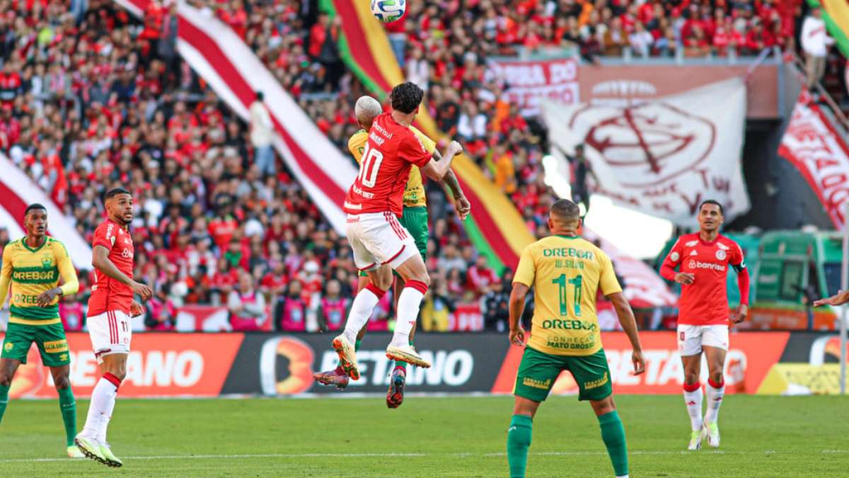 Flamengo x Fluminense: onde assistir ao vivo, horário e prováveis  escalações do jogo pelo Campeonato Brasileiro - Lance!