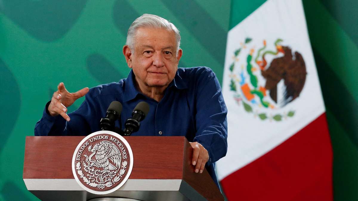 Hombres armados secuestraron a 32 inmigrantes en México para extorsionarlos, dice el presidente