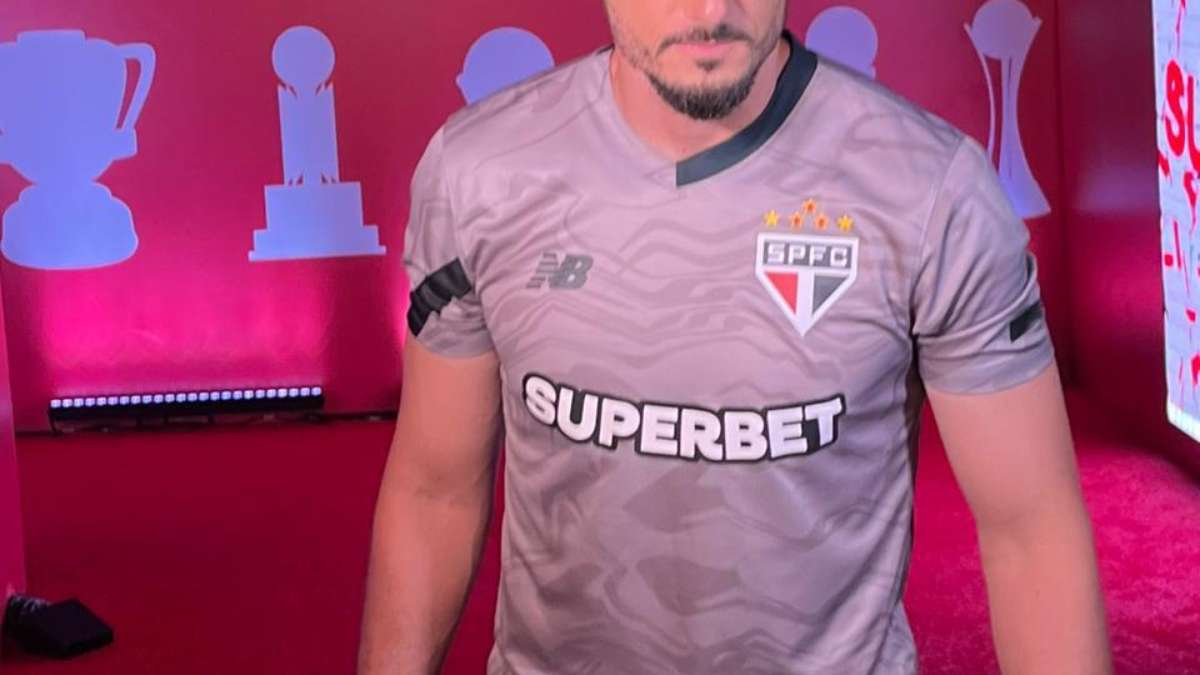São Paulo anuncia novas camisas para temporada 2024