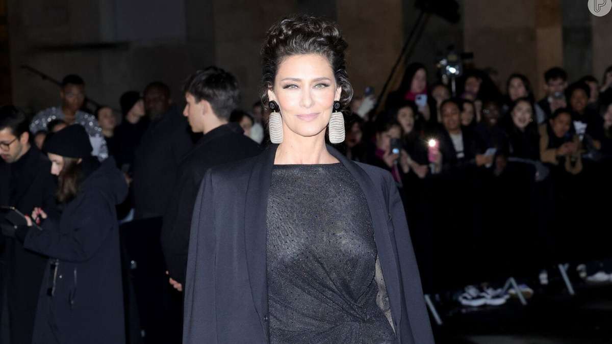 Maria Fernanda Candido looks completely different from “Renascer” at Paris Fashion Week and exudes elegance with an all-black look.  the pictures!