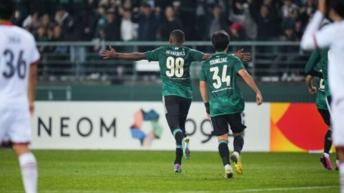 Herói da classificação na Copa do Brasil, Michael celebra bom