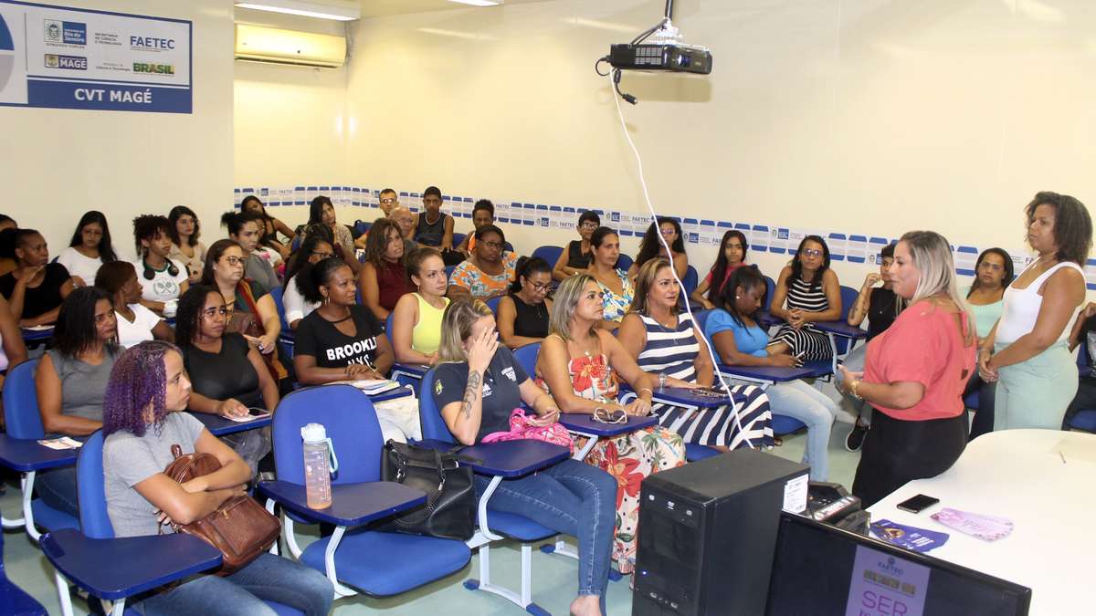 Meninas podem concorrer a capacitação oferecida pela embaixada dos