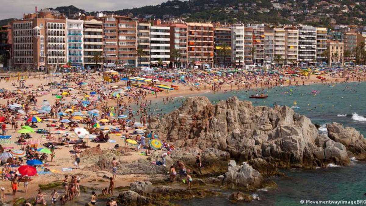 España se enfrenta al dilema entre sequía y turismo