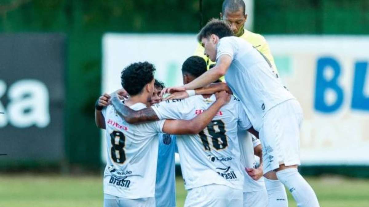 Santos vence Vitória e fica perto das quartas do Brasileiro Sub-20