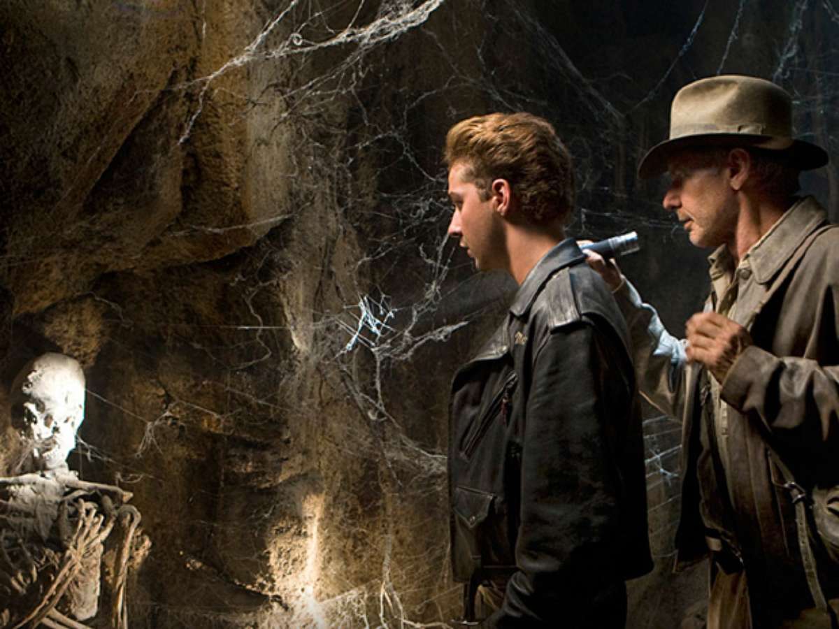 Steven Spielberg e o elenco de Indiana Jones e o Reino da Caveira de  Cristal (2008)