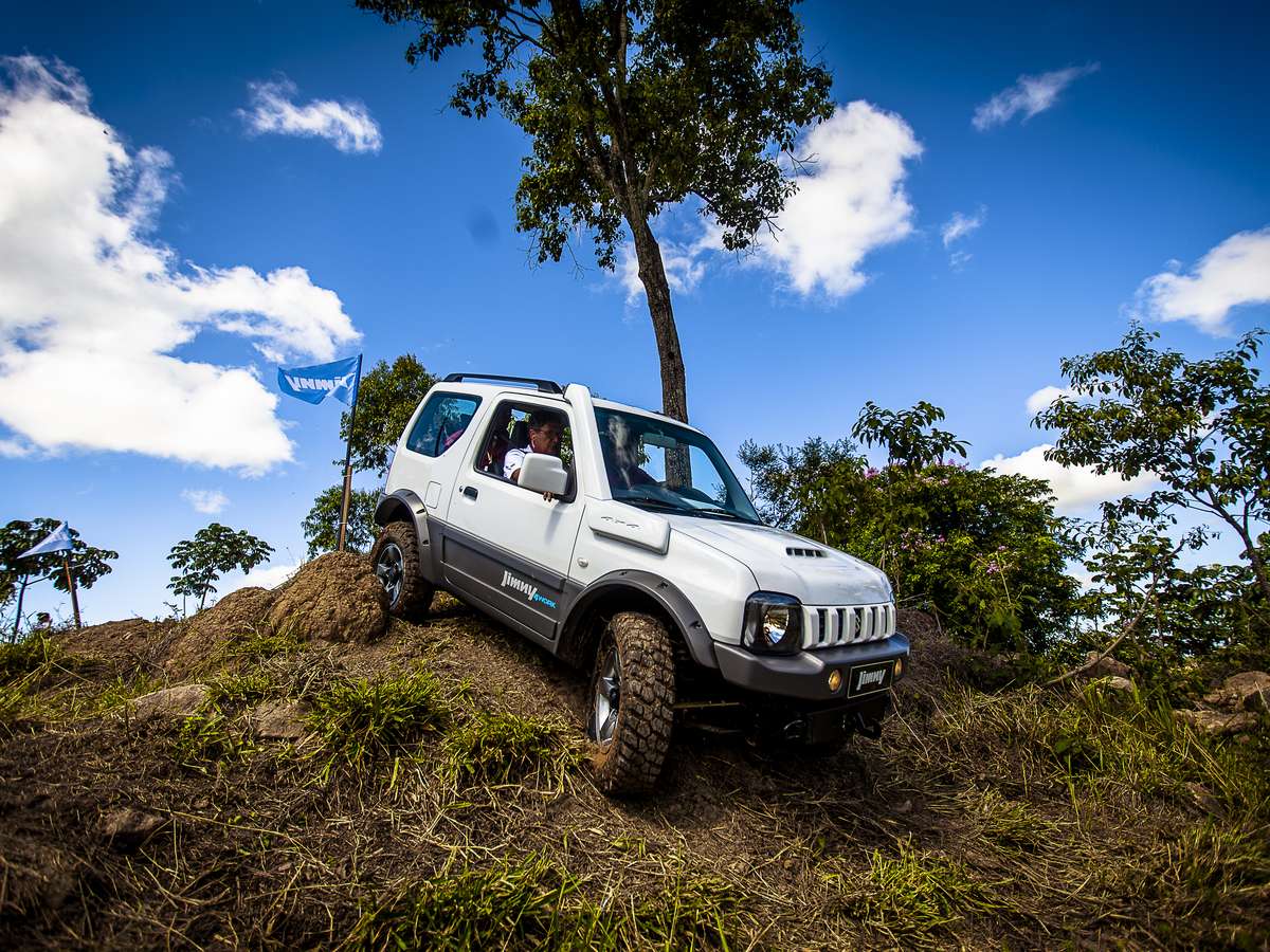 Отличия suzuki jimny wide от suzuki jimny