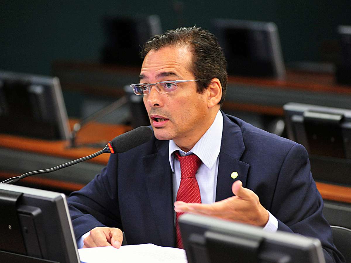 Parlamentares manifestam apoio a Protógenes Queiroz — Senado Notícias