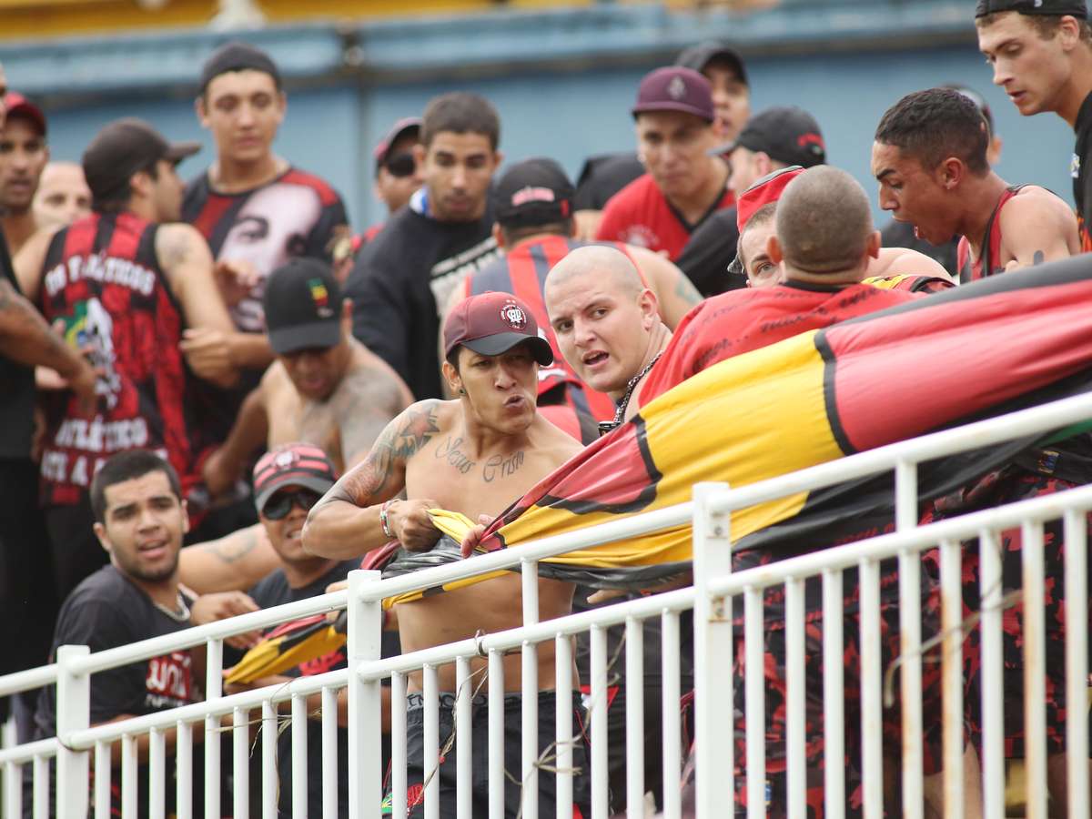 STJD pune Santos com 8 jogos com portões fechados e sem mando de campo