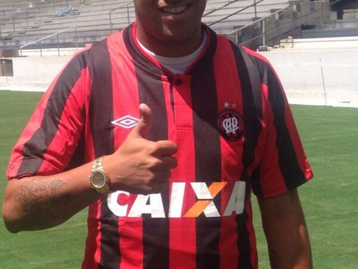 Ex-Athletico, Deivid estreia por time de masters em jogo neste sábado, no  interior do Paraná - Bem Paraná