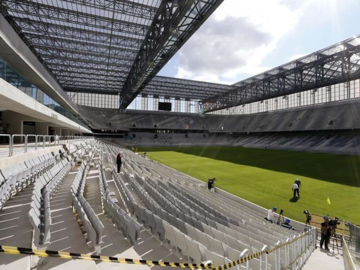 Com atraso e reclamações, Arena da Amazônia é 9º estádio