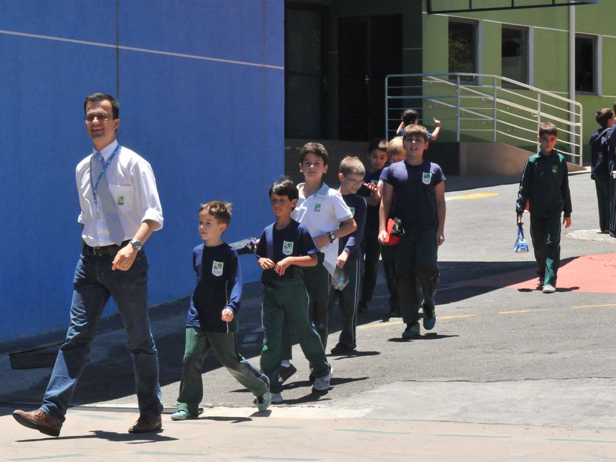 Escola defende ensino diferente para meninos e meninas 