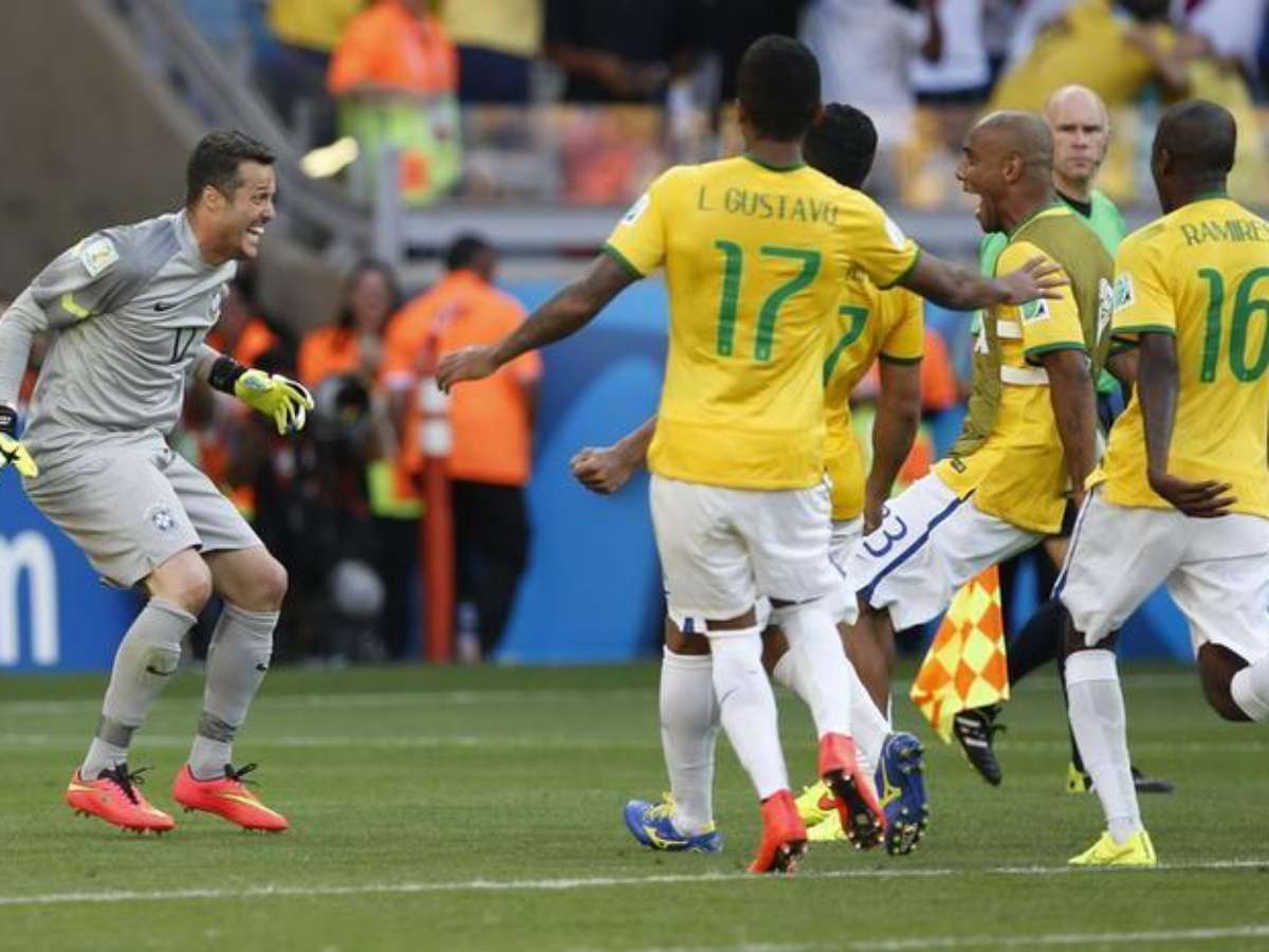 Brasil vence Chile nos pênaltis e conquista ouro no futebol masculino após  36 anos - Hora Campinas