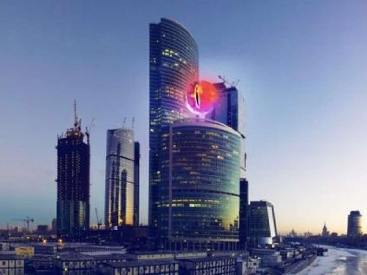  Igreja russa protesta contra instalação do 'Olho de Sauron'  em Moscou