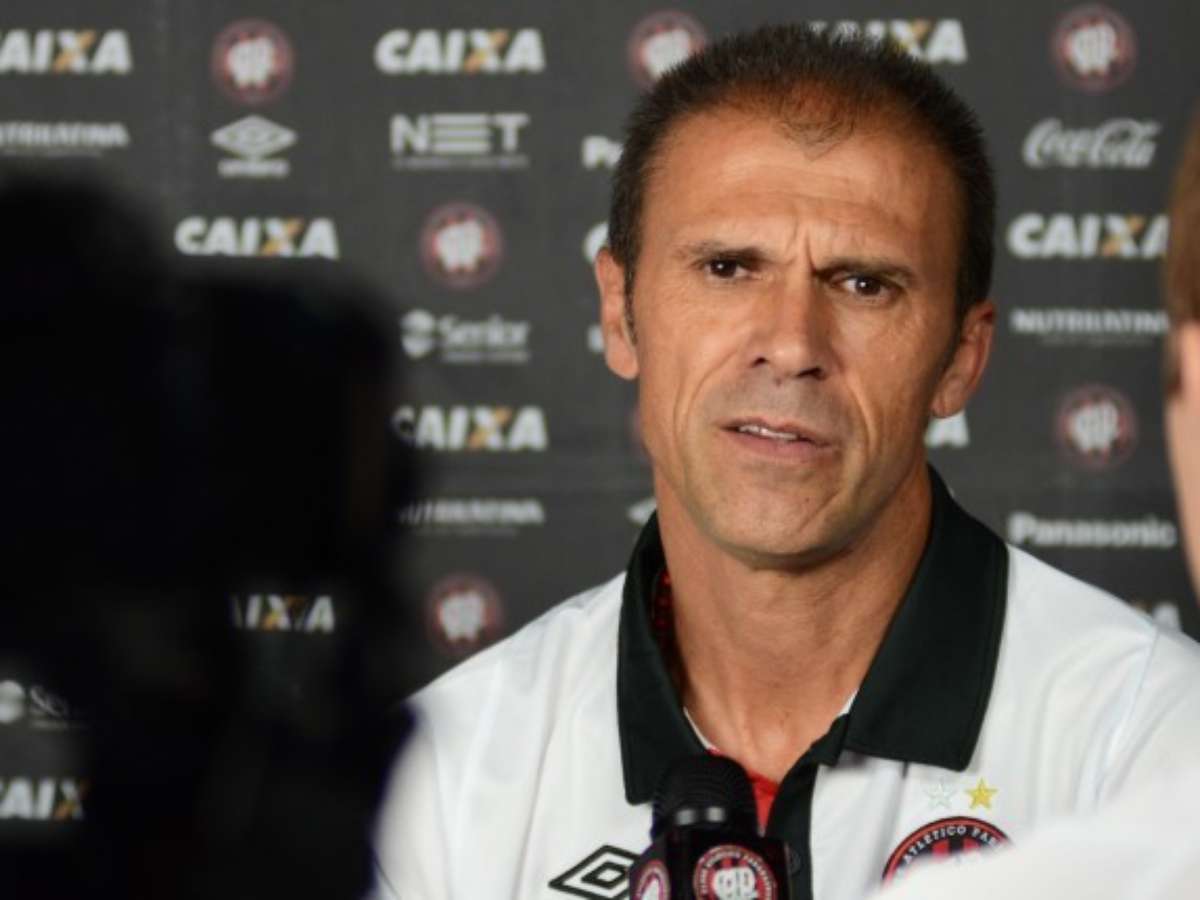 Roque Júnior se demite do cargo de diretor de futebol da Ferroviária, ferroviária