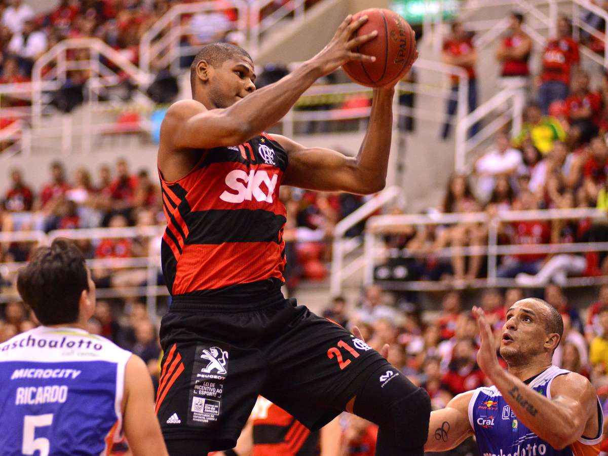 Cinco jogadores brasileiros do NBB com potencial para a NBA