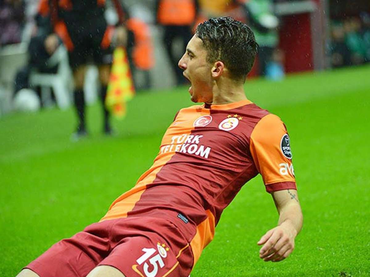 Galatasaray empresta Alex Telles à Inter de Milão por um ano